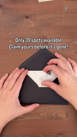 First month of my Mail Print Club💌 Inside each envelope: a Fine Art print, a personal letter, and a small surprise made with care and love. Each month, the Mail Print Club brings a quiet moment of joy offline, a pause in the noise, a reminder of what’s real. The November list closes at midnight. #fblifestyle | Larafdezart