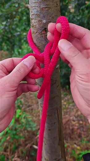 Easy to untie knots that are less likely to slip