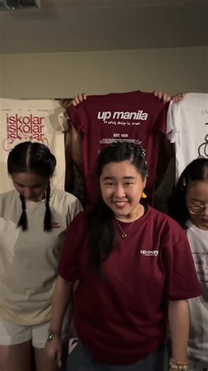 boys at the back ❌ shirts at the back ✅ Grab yours now 👕❤️‍🔥 🗓️ Pre-order Period: October 14-28, 2025 🔗bit.ly/UPHSPMarket | UP Health Sciences and Pre-Medicine Society