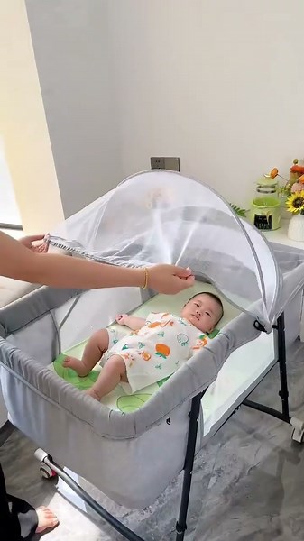 Foldable Baby Crib for Home and Travel #baby #babygear #babyproducts #babychoice