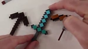 We take a look at the brand new LEGO Minecraft BigFigs Series 1 (Steve, Alex & Skeleton) sets! | Beyond the Brick