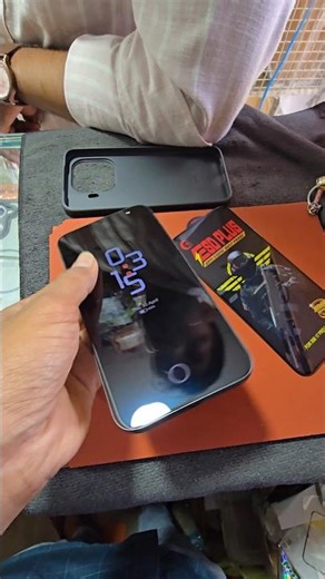 Ess phone ka glass hai kya apke pass👀👏♥️ #zvlogs #tempered #ytshorts