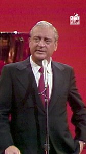 Why I oughta 🦷 #rodneydangerfield #oneliners #standup 🎥: Rodney Dangerfield, REDD FOXX SHOW (1977) Love this clip? Subscribe to Clown Jewels on YouTube for more classic comedy at the link in our bio! #funnyreels #jokes #comedy #sketchcomedy #standupcomedy #vintagetv #dentists #reels #classiccomedy #70s | Clown Jewels