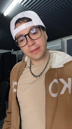 6.3K views · 9.5K reactions | La cumbia eh!!! | Raymix | Facebook