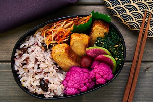 Vegan Bento Box Ideas with Vegan Tamagoyaki