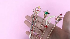 Watch Anime Moon Makeup Brushes on Amazon Live