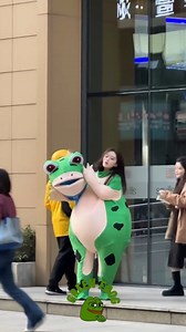 Green Frog funny P134 #funny #reels #greenfrog #funnymoments #viral #cutereels #interesting #กบสีเขียว #Sapoverde #engraçado #ตลก #echxanh #greenfrog #meta | Green Frog