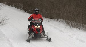 Snowmobile crashes in Manitoba