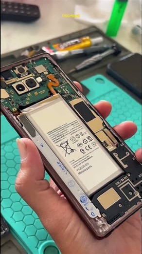 Samsung Note 9 with a swollen battery? 😱🔋