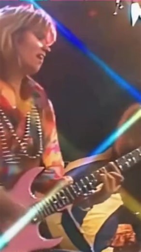 Happy Birthday to Debbi Peterson of The Bangles, (August 22, 1961). | Purple Radio Athens