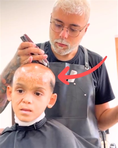 This Barber’s Sweet Gesture Melted a Young Boy’s Heart 😢💇‍♂️ | Note To Self