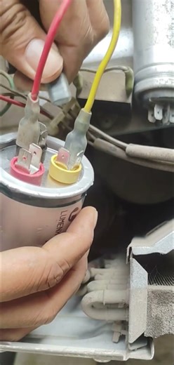 Split Ac Capacitor Replacement |🔋 Capacitor Wiring 🪛🔧 #acservice #acrepair #airconditioner