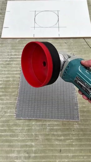 Operate the ceramic tile saw very carefully and neatly, paying close attention to detail #machine