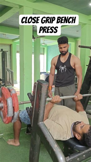 close grip bench press 60 kg triceps #gym #motivation #exercise #tricepsworkout #viralvideo #shorts