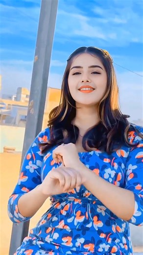 Zara Vora 🦋 on Instagram: "Piyaa oo pia... 💙 . . . . . #90skid #explorepage #love #instagood #zaravora"