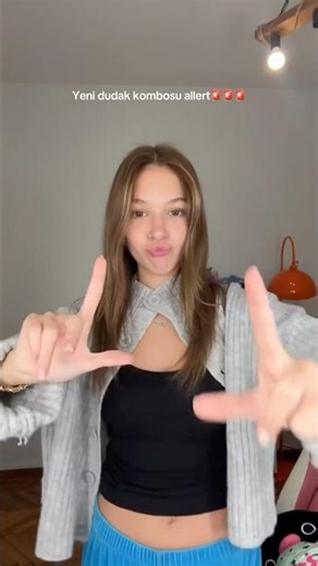 MY FAVORITE LIP COMBO✨ #shorts #makeup #özümyıldızeli #makeuptutorial #beautyhacks #makeupshorts