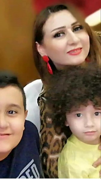 صور ازل السياب وعائلتها في بغداد العراق