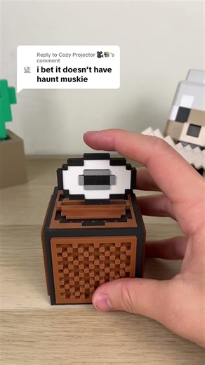 This Minecraft jukebox plays every disc in the game 🥹