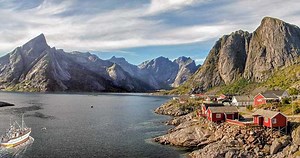 EGGS FARMED FROM COD IN NORWAY FOUND IN THE WILD