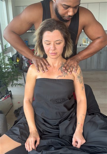 Emmanuel Lustin Love Massage