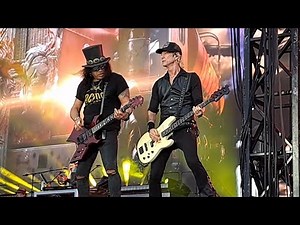 Guns N' Roses (live) - Reckless Life (featuring Axl's slip) - Bellahouston Park, Glasgow 2023