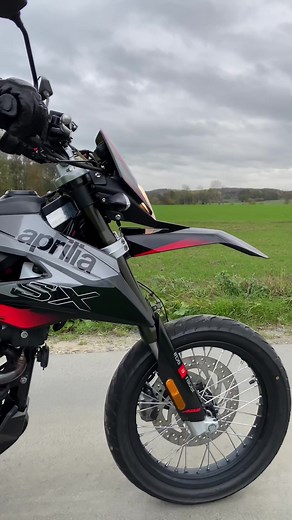 Ultimate Motorcycle Riding Tutorial: Techniques & Tips