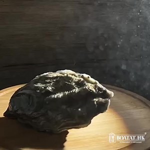 【聖誕節必備生蠔🎄大時大節 開party啦😉】 ✨要厚肉飽滿✨海水味重✨金屬味重✨通通有‼️想少少地幾隻幾隻咁買⁉️多多地一箱箱咁買 ⁉️都OKAY👌🏻 生蠔優惠 由即日起 - 31/12都有唷🤗 🎄【聖誕優惠】 $180/12隻 法國 White Pearl 白珍珠蠔 No.2 🎄【聖誕優惠】 $250/12隻 法國 Elegance 特級雅麗嘉詩生蠔 No.2 **以上2個優惠均可 免費送 加厚開蠔刀一把 🎄另外 選購任何 法國新鮮生蠔滿12隻 即可免費獲贈加厚開蠔刀一把 各款生蠔：http://bit.ly/3tdNEsu 👉🏻所有原隻生蠔不設開蠔服務🧤加購埋品蠔三寶蠔刀手套檸檬就唔怕開唔到蠔啦～加購蠔刀幫你長開長有😉 #寶達食品超市 #寶達 #BoatatFoodsMarket #優惠 #生蠔 #新鮮生蠔 🚚【如需免費送貨服務，只需買滿$500，最遲早一天下午4時前下單就可以。如需即日送貨都可以，詳情請瀏覽以下：https://www.boatat.hk/delivery-details 】 港島區： 中環—2430 1168 九龍區： 觀塘—2430