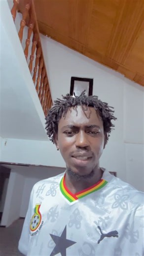 First of all you’ve failed your twitter entrance exams because u can’t type unless u do audio saaa . This be why the intellectuals wan sack u from here . When you better your writings , they will accept you Dabro 😇✌️