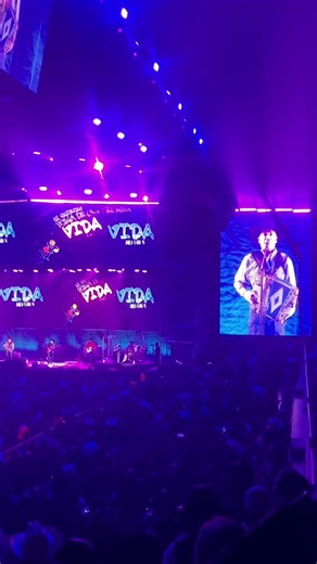 Intocable - Si Me Duele Que Duele 🎶 #intocable #mexico #envivo #viral #música