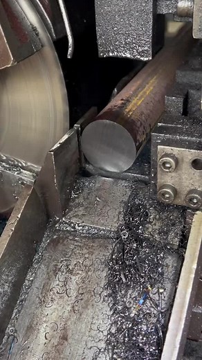 Metalworking Process: Shaping a Cylindrical Steel Piece