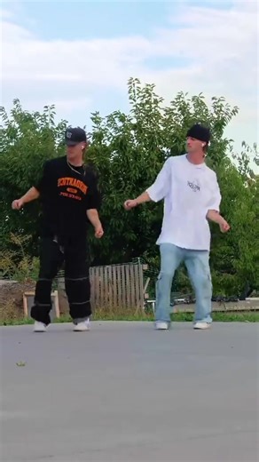 Exploring Cumbia Dancers and Creator Interaction