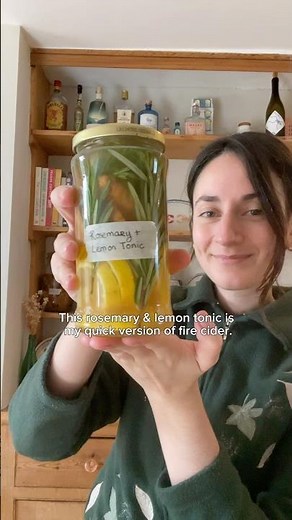 ROSEMARY + LEMON TONIC 🍋🌿