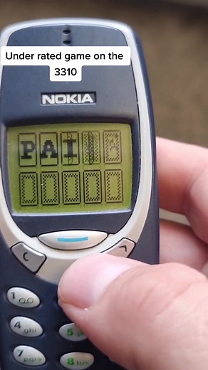 Nokia 3310 Mobile Gaming: Nostalgic 2000s Throwback