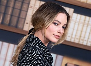 Margot Robbie Leads All-Female Pirates of the Caribbean Film