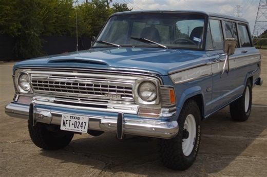 Fuel-Injected 1973 Jeep Wagoneer Custom 4x4