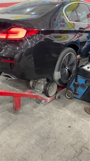 Mechanics Corner on Instagram: "Wheel Balancing bmw 520i #mechanic #car #reel #viral #virelreels"