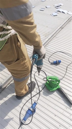 #reels #viral #shortvideo #trending #youtubeshorts #roofing #rooftop