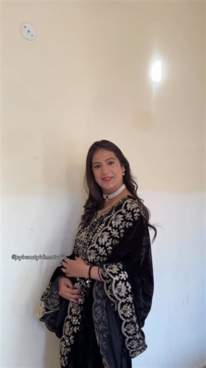 Preeti yanki _Makeup and kee_kee. on Instagram: "Beautiful lady’s here for a stunning light makeup look from Delhi 💫 DM to book your slot #reels #makeupgoals #lightmakeuplook"