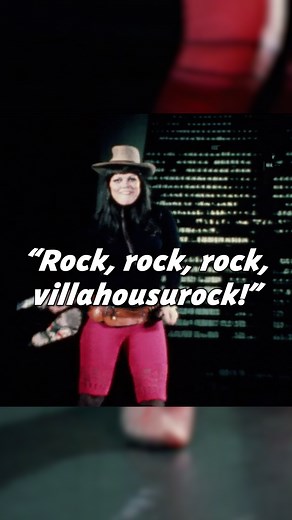 Yle Elävä arkisto on Instagram: "Noi venekuvioiset on kyllä ehkä maailman hienoimmat villahousut 😁 Millaiset villahousut sinulla on? Viirupöksyt? Puikkopuntit? #villahousurock #villahousupakko #villahousuvallankumous #eläväarkisto70luku #HeikkiKahila"