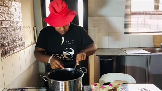 Zulu comedy#amahlaya esizulu#usukoluhle #stolen chicken