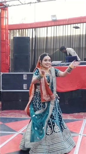 Beautiful bride dance performance #bridedance #dance #dancesong #olddancesong🤗