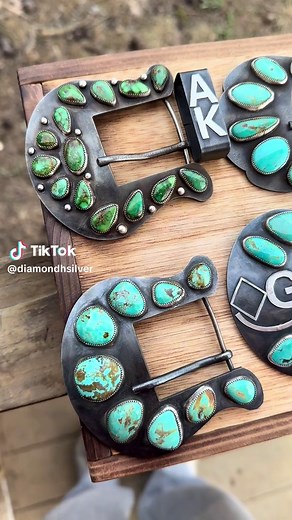 Exploring Western Fashion Jewelry with Turquoise Accents