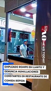 EMPLEADO ROMPE EN LLANTO Y DENUNCIA HUMILLACIONES CONSTANTES EN RESTAURANTE DE COMIDA RÁPIDA Un trabajador de un restaurante de comida rápida rompió en llanto y gritó en plena jornada laboral, denunciando humillaciones constantes en una de las sedes de la cadena ubicada en un centro comercial de Ibagué, Colombia. “Todos los días me humillan, estoy cansado de cómo me humillan a cada hora”, gritó el empleado visiblemente afectado, mientras clientes y compañeros presenciaban la escena. El hecho se 
