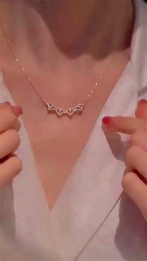 2-in-1 Flower Necklace 🌸 Opens into Magic Pendant 😍