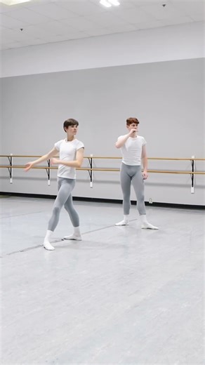 Tips to improve your pirouette à la seconde; Small technical adjustments make a difference!