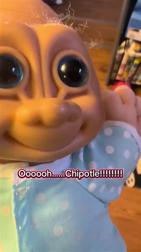 Little kitty mischief #chipotle #troll #kittycatsoftiktok #meowmeow #kittysoftiktok @sportygirl2crazy