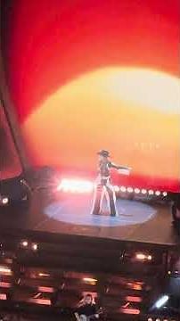 ‪@LaineyWilson‬ Whirlwind T-Mobile Arena Las Vegas NV 12/07/2025