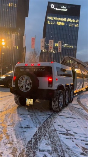 Hummer H2 Triple Axle Aqua 2026r | Dorota Szymik