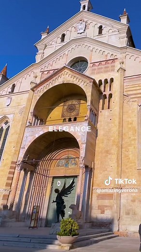 🇬🇧 From the historic center to the Lessini mountains, from the Arena to the mountain huts, Verona is perfect for every traveler. 🇮🇹 Dal centro storico ai Monti Lessini, dall'Arena alle malghe in montagna, Verona è perfetta per ogni viaggiatore. 🇩🇪 Vom historischen Zentrum bis zu den Lessinischen Bergen, von der Arena bis zu den Bergalmen ist Verona perfekt für jeden Reisenden. #fy #verona #amazingverona #regionedelveneto