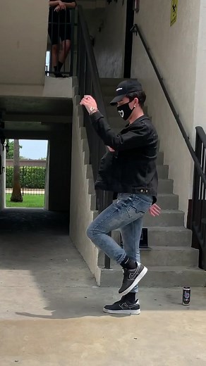 Left foot UP right foot BROKEN